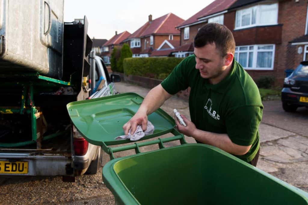 bin clean