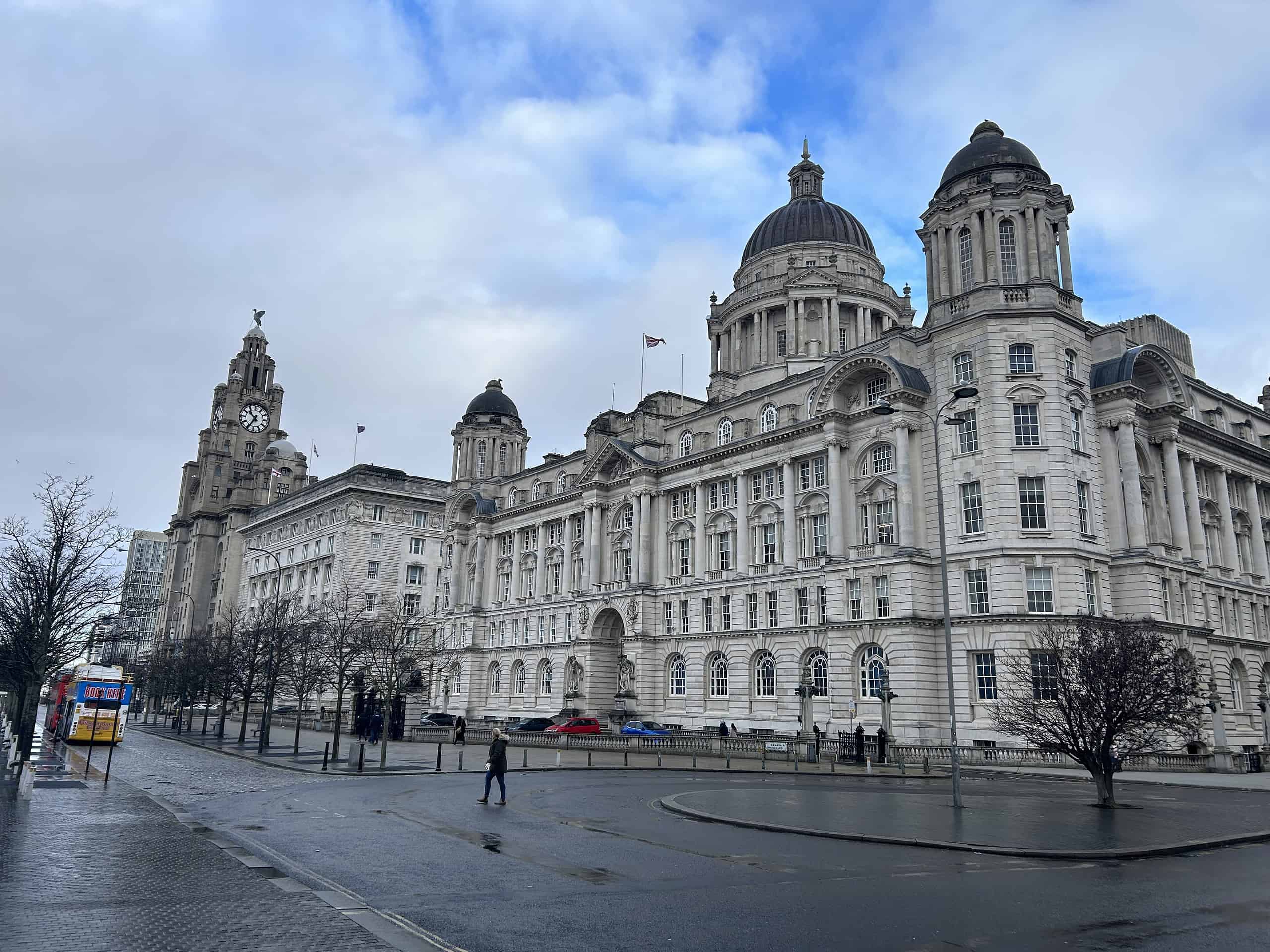 Iconic Building Cleaning Stone facade cleaning