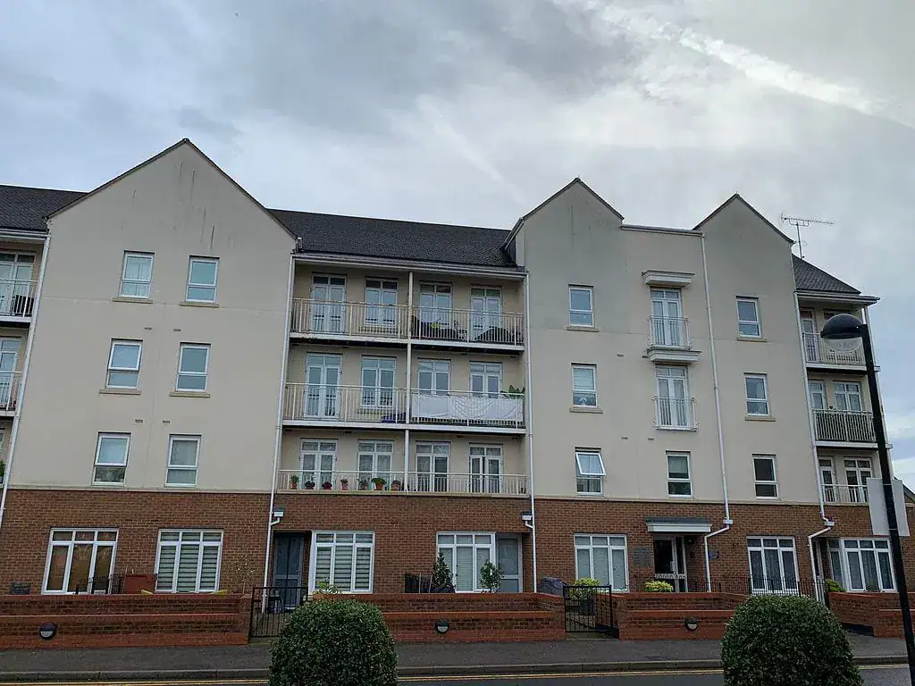 contracts exterior cleaning before