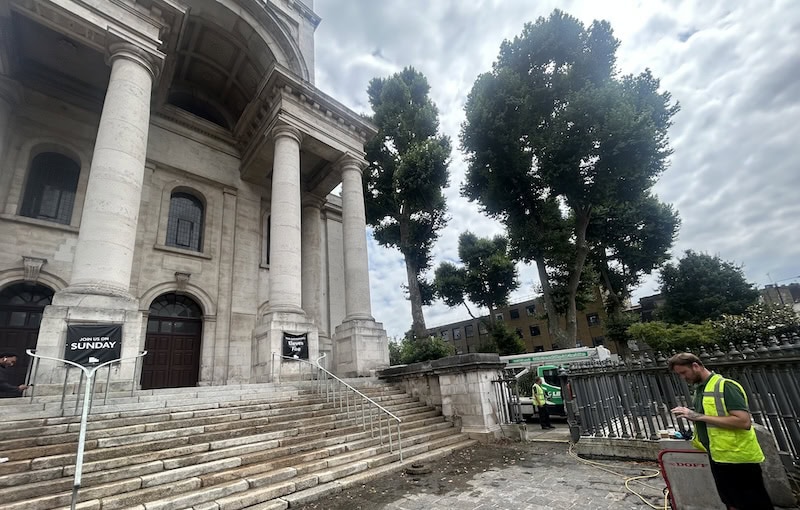 DOFF Steam Cleaning & Stne Cleaning at Christ Church Spitalfields, London1